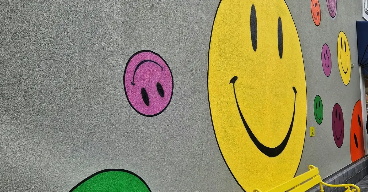 Smiley Graffitti on wall